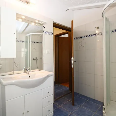 Fuer 6 Personen Ca 77 Qm In Premantura, Istrien Istrische Riviera Apartment Premantura