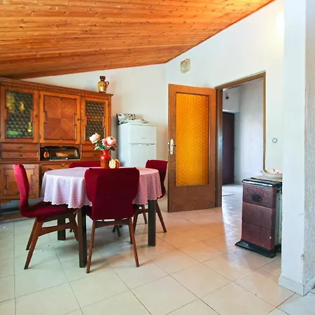 Apartment Fuer 6 Personen Ca 77 Qm In Premantura, Istrien Istrische Riviera *