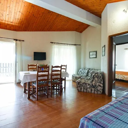 Fuer 6 Personen Ca 77 Qm In Premantura, Istrien Istrische Riviera Apartment *